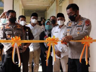 Kapolres Lombok Tengah Menerima Kedatangan Kapolda NTB dalam Peresmian Pamobvit di Polres Lombok Tengah