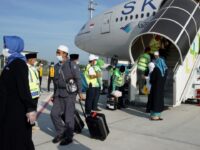 Sebanyak 389 Jemaah Haji NTB Kloter Pertama Tiba Di Bandara Lombok