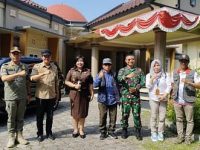 Bupati Dan Wakil Bupati Lombok Tengah Bagi Tim Pantau Pemilu