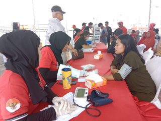 Pengobatan Gratis di RS Laksamana Malahayati Disambut Bahagia Warga Labuhan Lombok